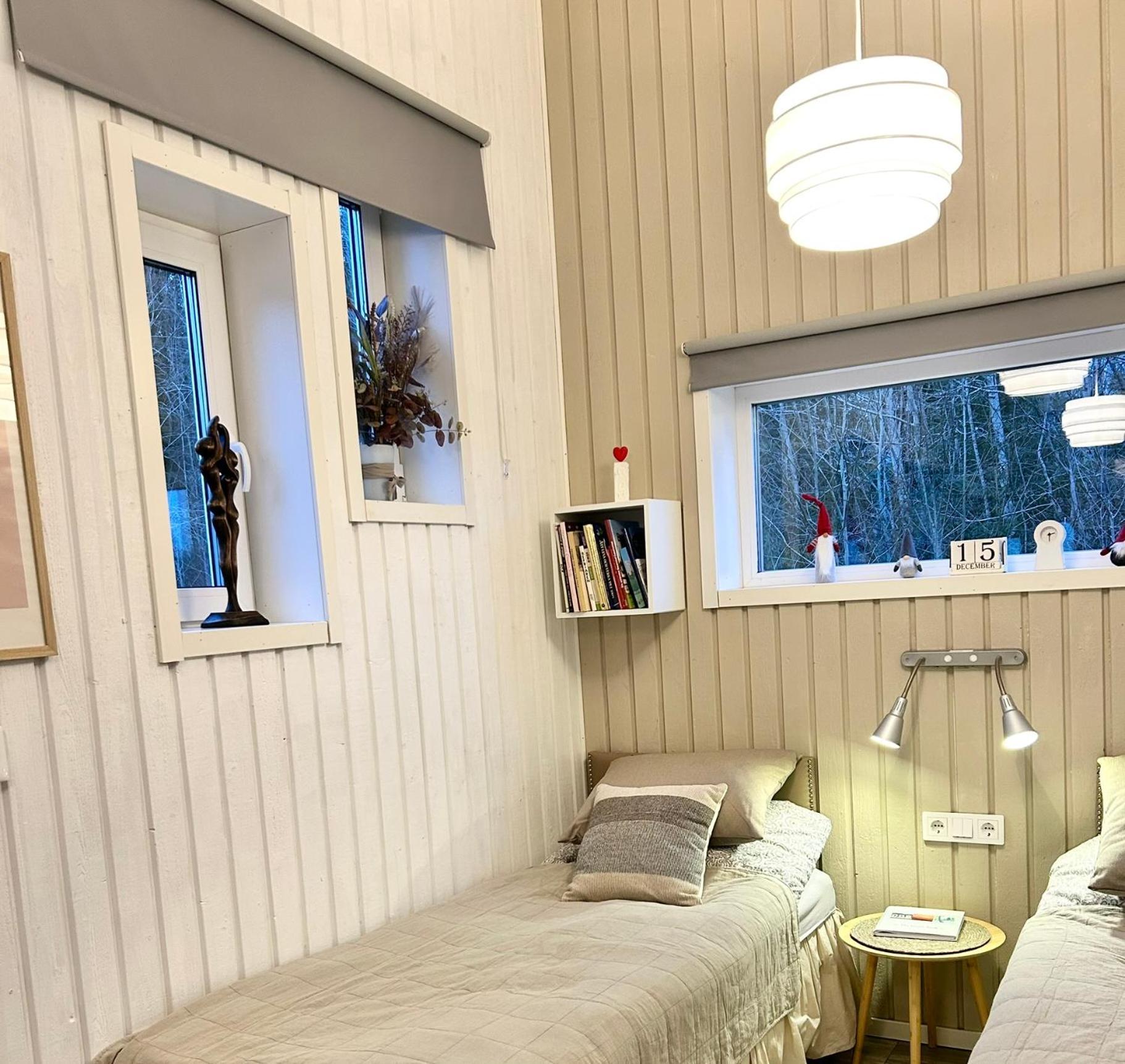 Lilla Huset Bed & Breakfast - Countryside Guesthouse, Free Parking Еребру Екстер'єр фото